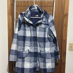 Women’s North Face coat